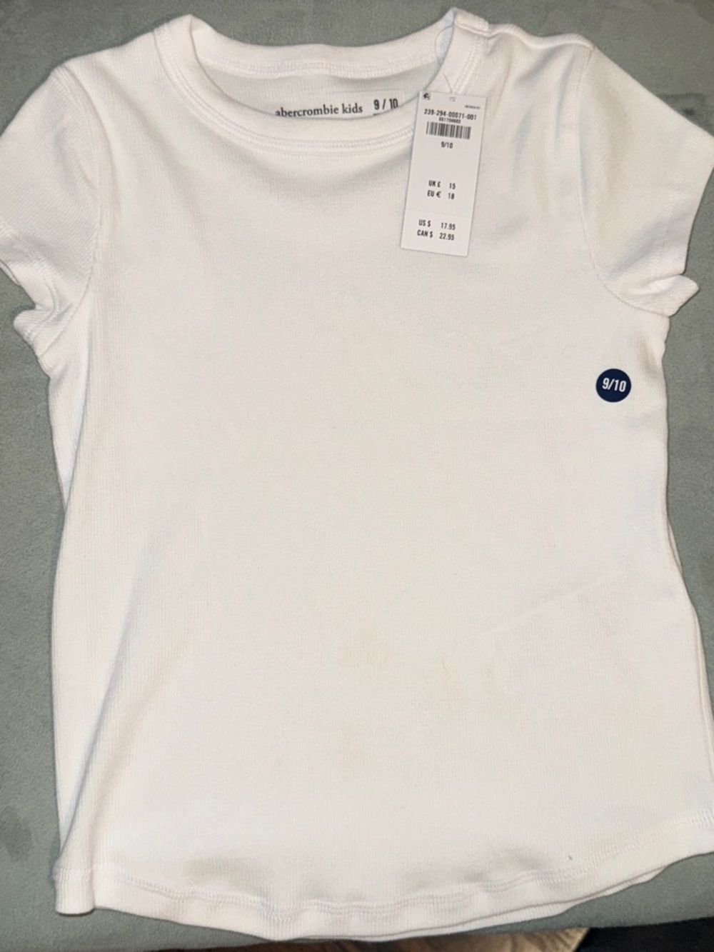 abercrombie kids White Short Sleeve Tee with Navy Size Dot